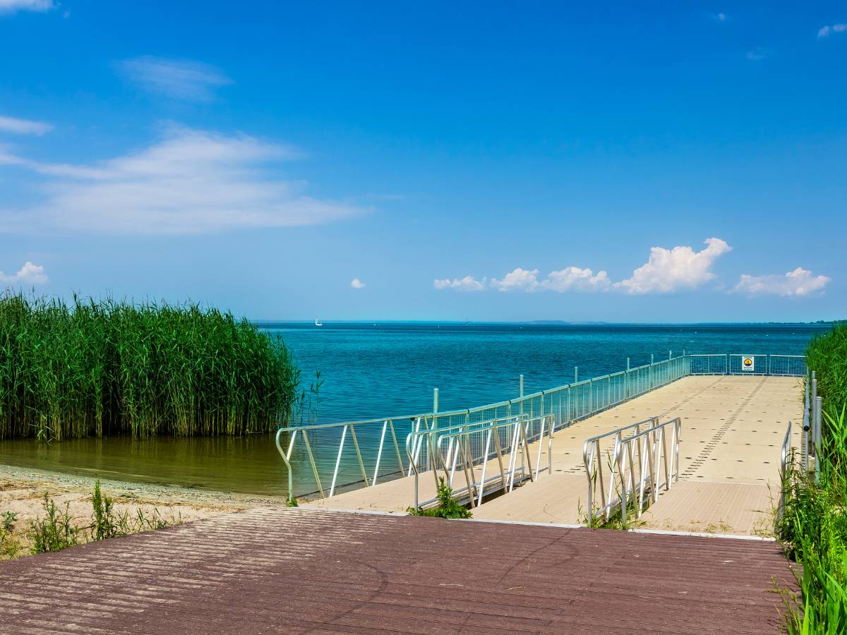 Plaża nad zalewem. Zalew Szczeciński. Wszystko, co musisz wiedzieć o Zalewie Szczecińskim przed wakacjami